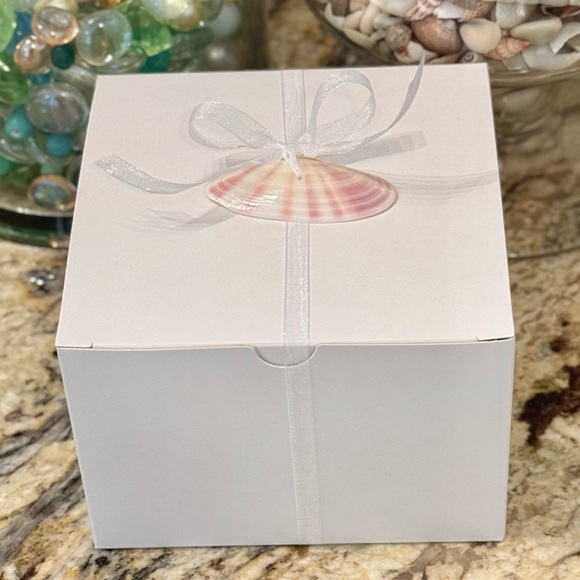 Hand Crafted Morning Glory Oyster Shell Ornament Wine Bottle Decor - Picture 4 of 4